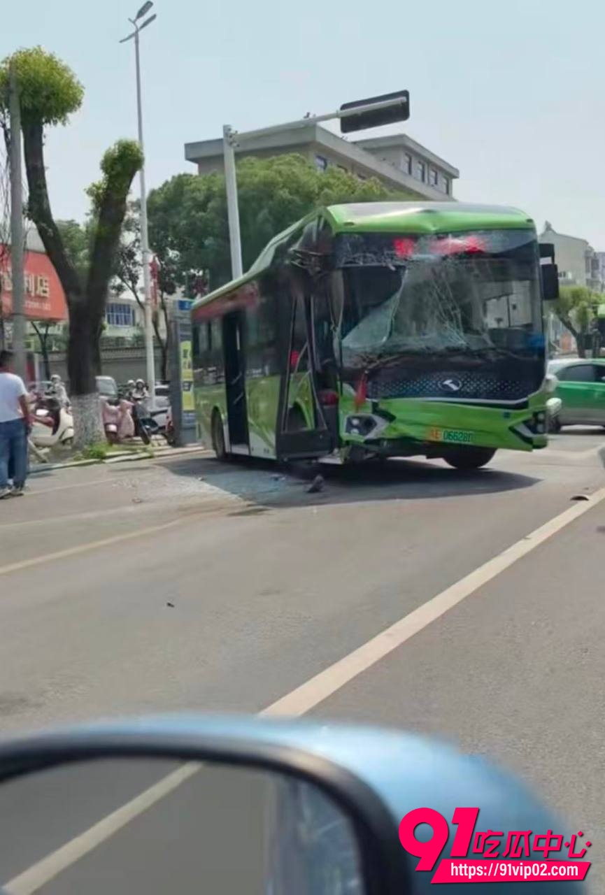 驾驶员张某某8