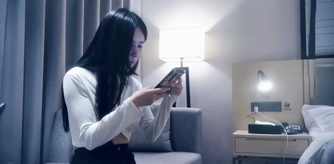 探花现场流出 大神约炮长发美女 近景展示口交特技 水蛇腰主动骑乘！