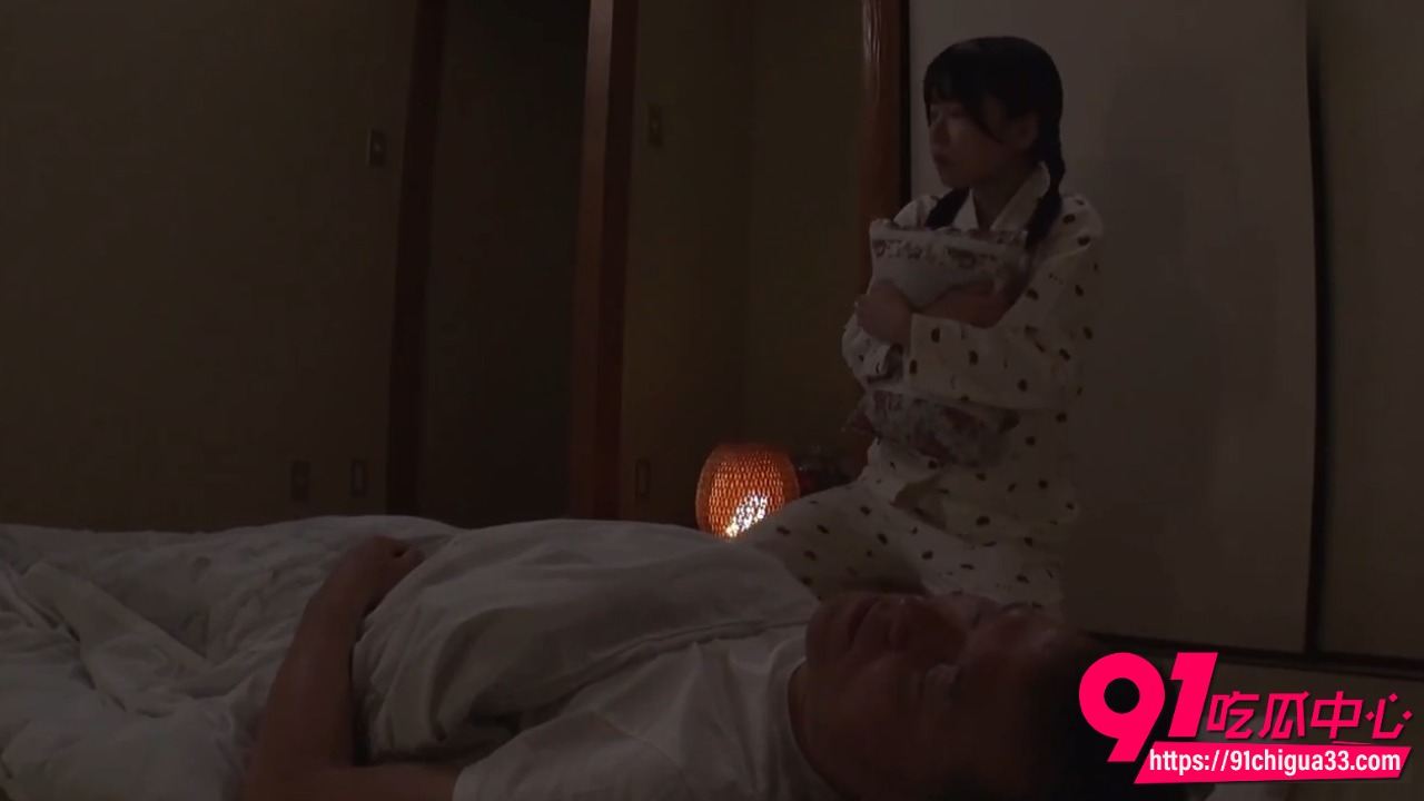 日本顶级福利姬工藤拉拉最新破解AV 极品小美女裸体被猛男各种姿势爆操