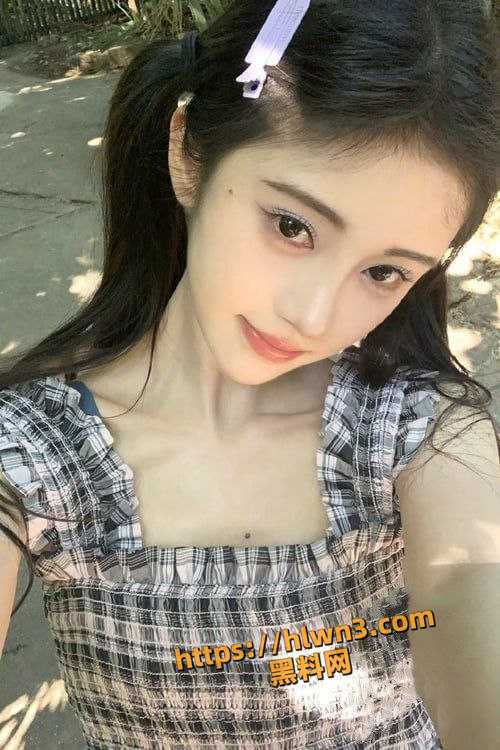 长相神似女明星鞠婧祎的反差淫娃被男友大力抽插 直接操到喷水高潮不断被插刀全身抽搐！