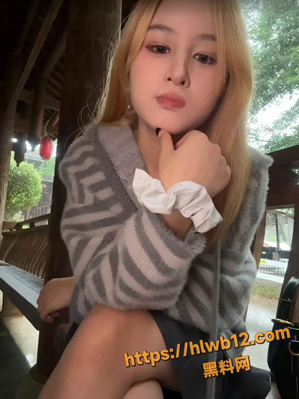 高颜值混血美女 Yuki july 公园露出厕所自慰福利视频发布 反差拉满 颜色指数满天星！