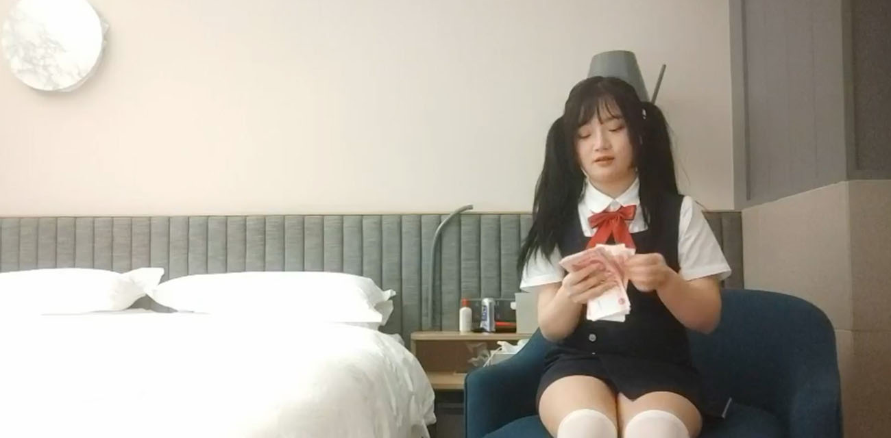探花大神2800块重金约炮肉感双马尾 被大神疯狂抽插玩弄 整个房间响彻高潮娇喘声