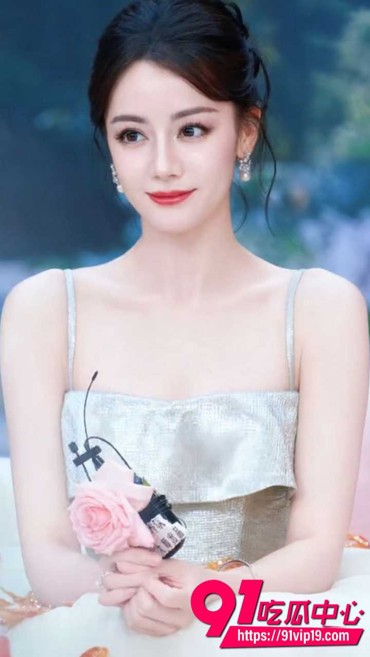 当红女星AI自慰喷水合集1