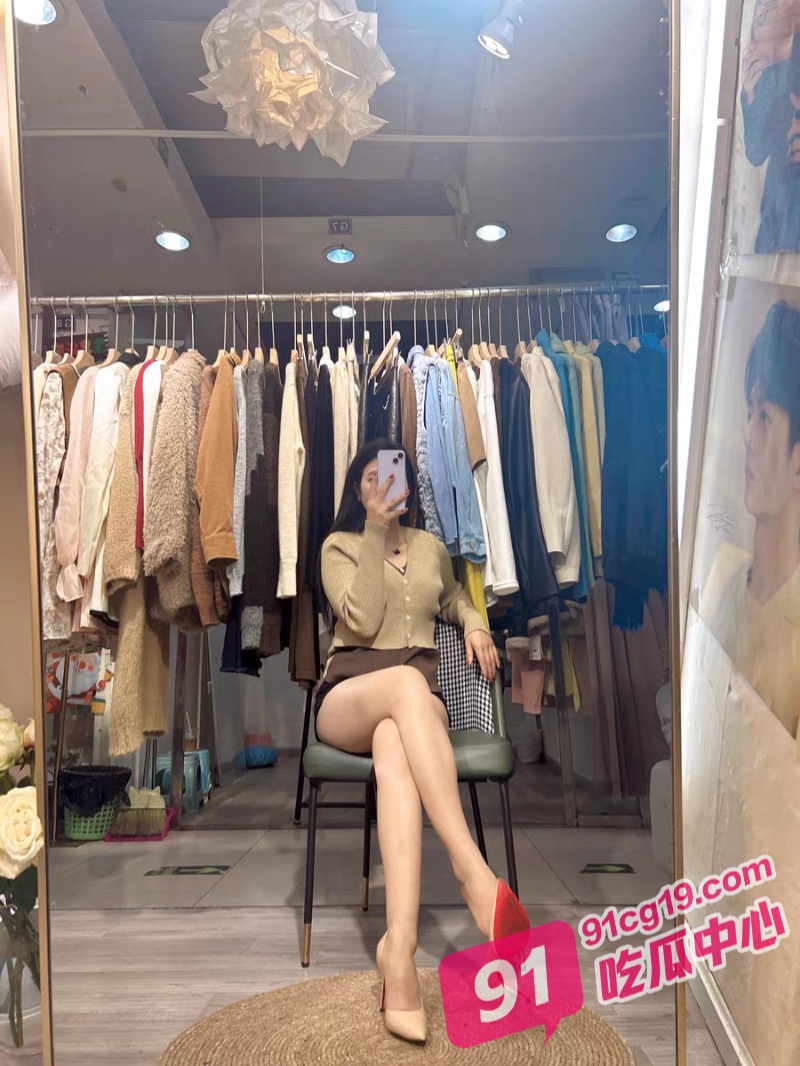 湖南长沙房产女销售 为讨好富哥 竟满足他的各种癖好！ 配图10