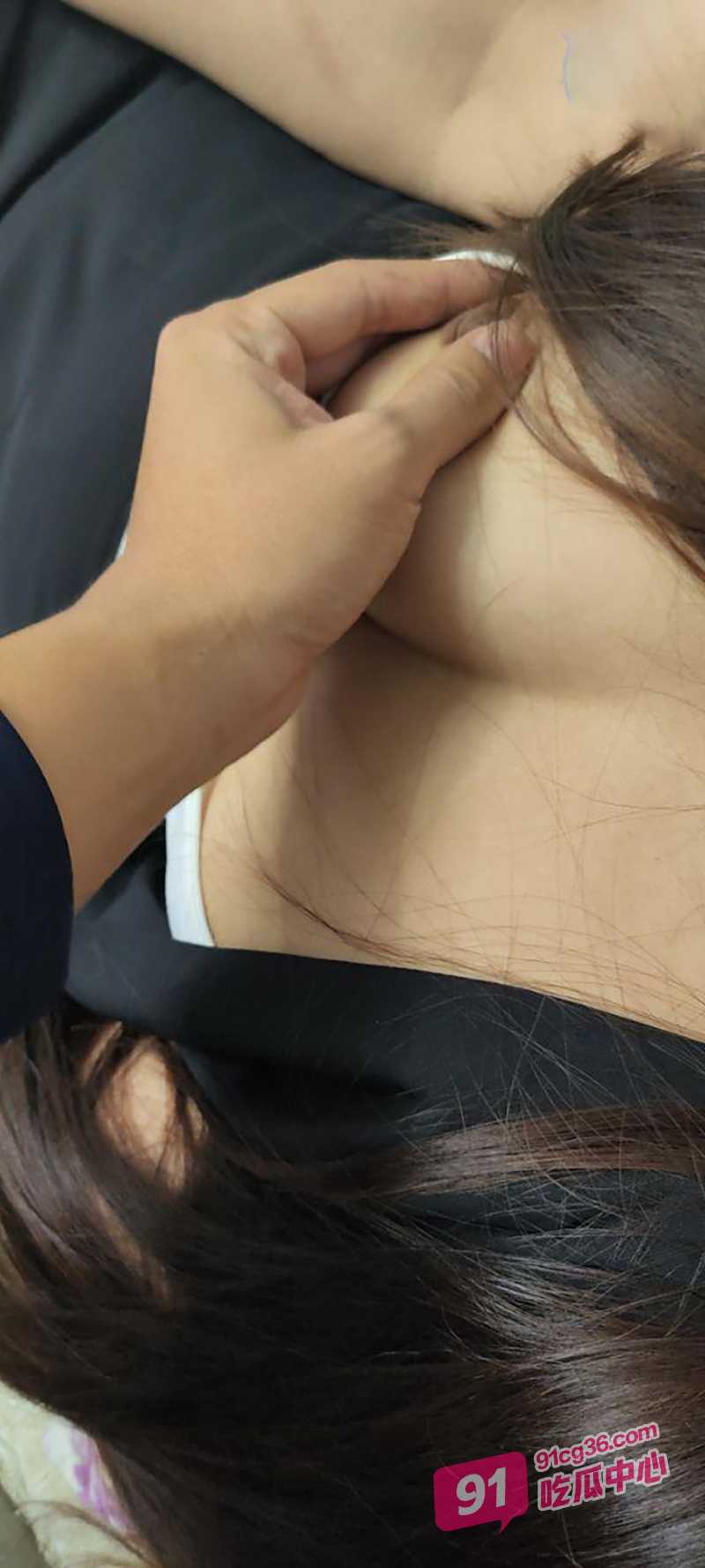 海角母子乱伦~发情的老妈再也不顾道德伦理了! 配图