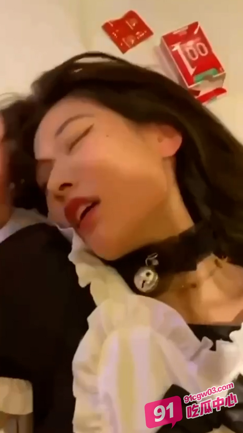 南通职业大学陈素莉 女仆装与男友露出做爱 疯狂榨汁各种激战姿势甚是刺激！ 配图2