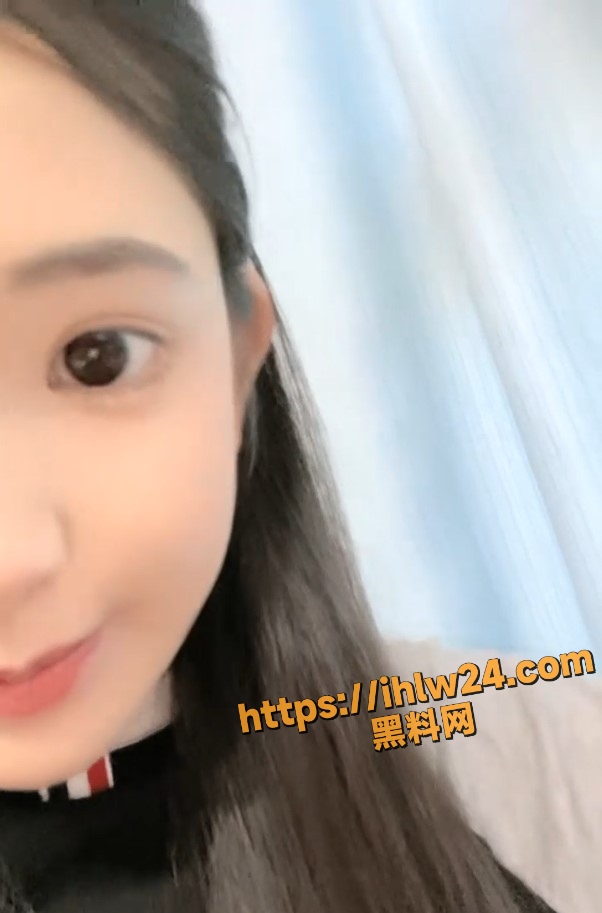 黑龙江大二小母狗上课期间直播自慰 极品馒头逼及大美乳是真的靓！