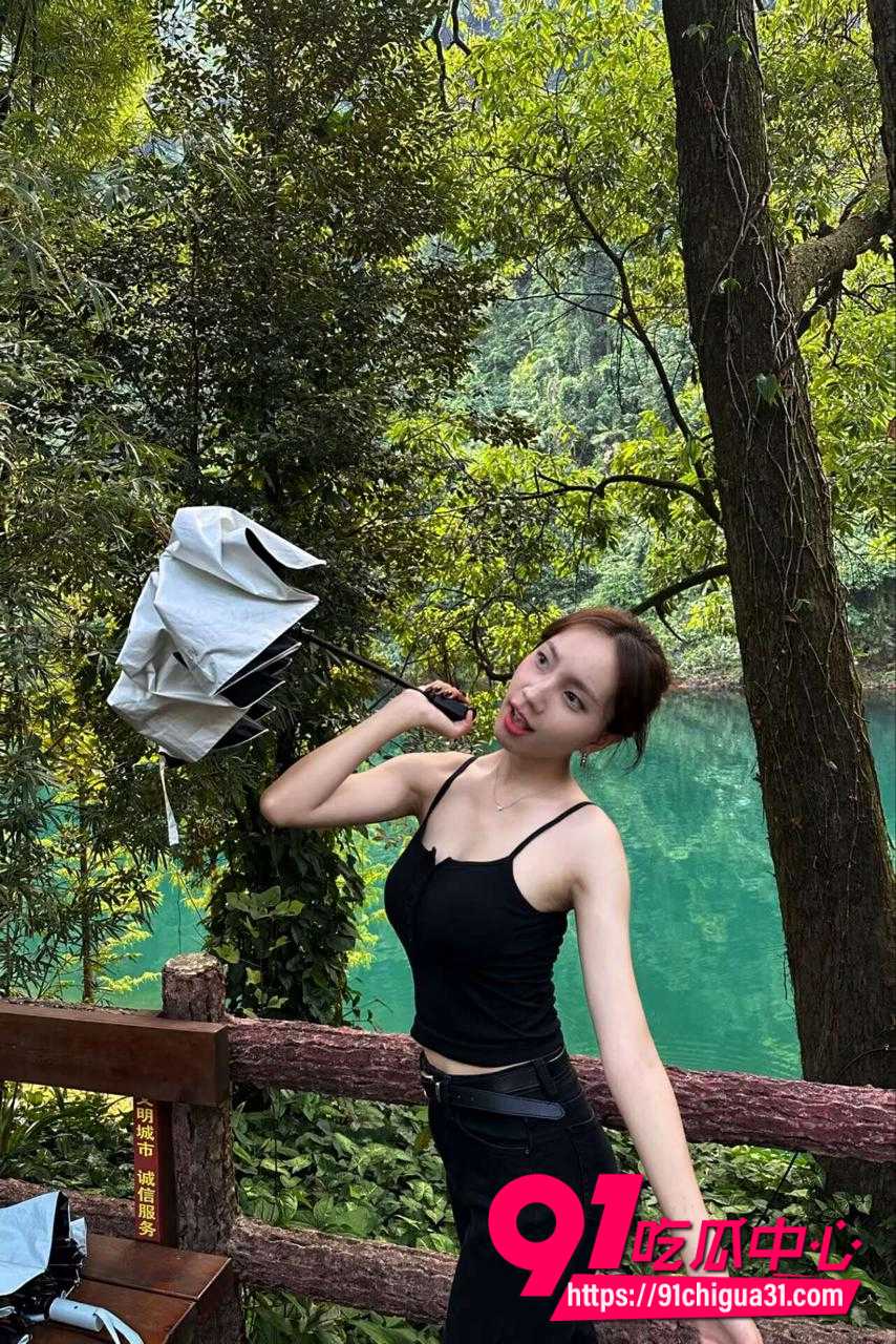 深圳大学吴悦茹 9 深圳大学吴悦茹 9