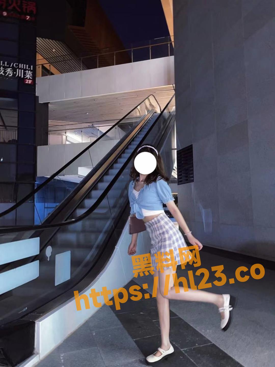 推特江南第一深情 专门养了两只布偶做诱饵 哄骗美女回家干炮