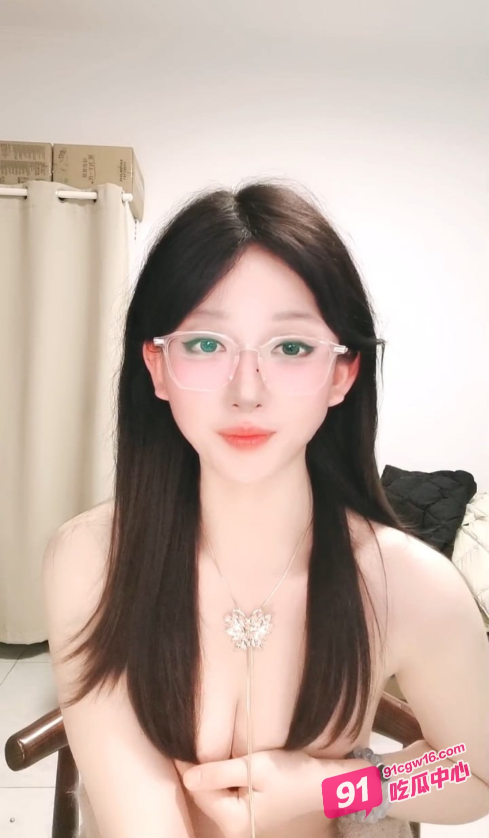 极品校花级女主播杜舒敏下海直播捞金 曲线身材妖娆火辣 挺翘玉乳令人怦然心动！