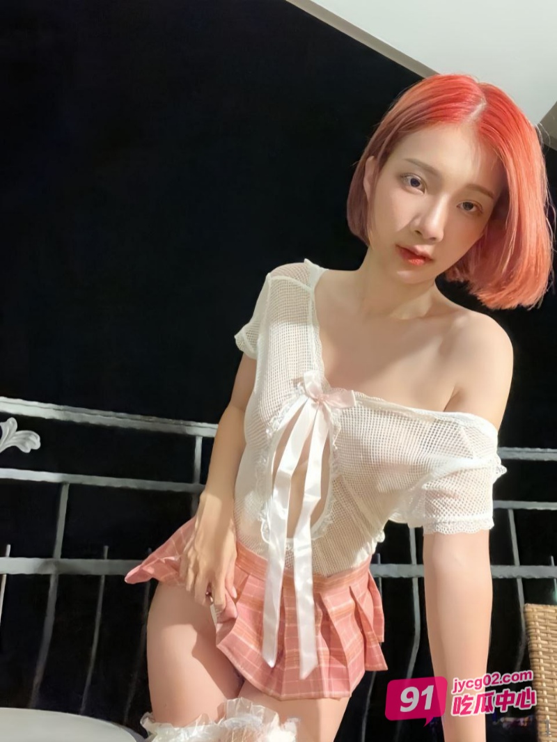 台湾反差妹Zhen祯抖音风裸舞 与男友上演活色生香的戏码 配图5
