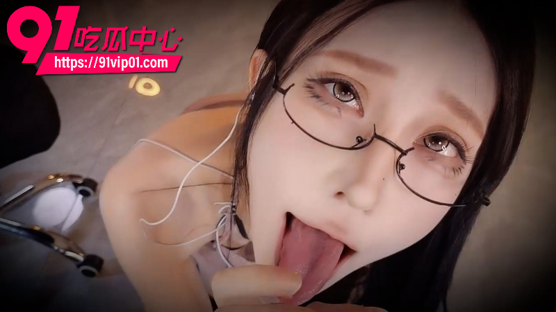 巨乳女神张爱玲对镜自慰大秀4