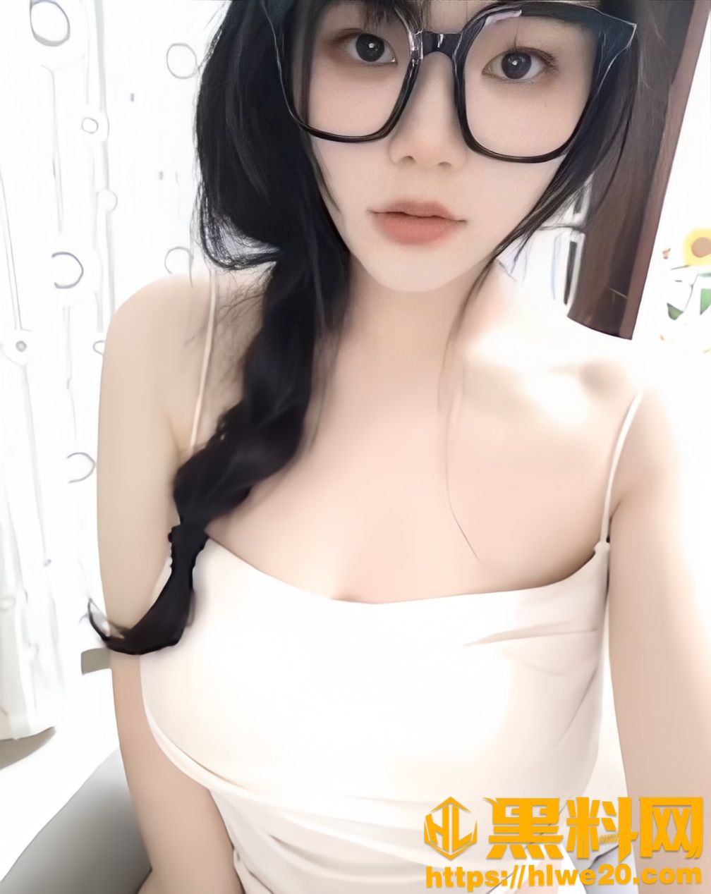 高颜值巨乳主播 芝士奶芙 定制自慰视频流出 小粉穴轻轻一摸就淫水泛滥