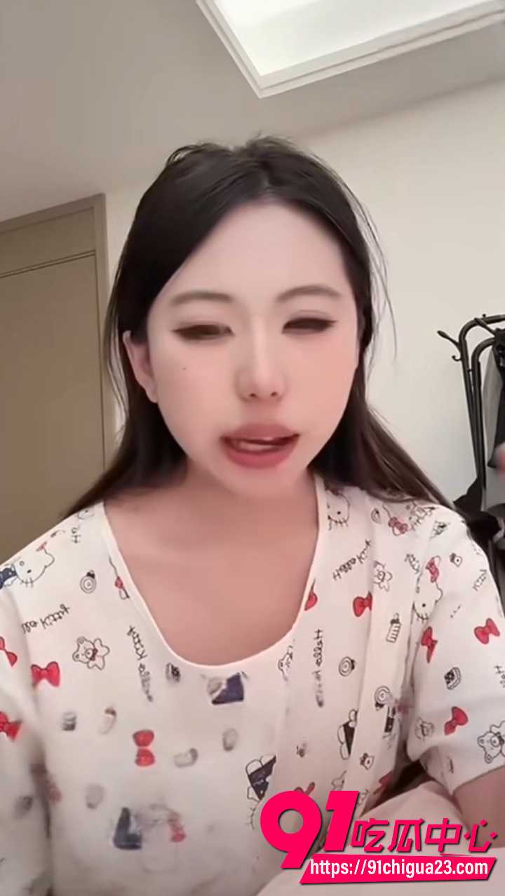 抖音网红闪现直播间内衣内裤走光露点2 抖音网红闪现直播间内衣内裤走光露点2