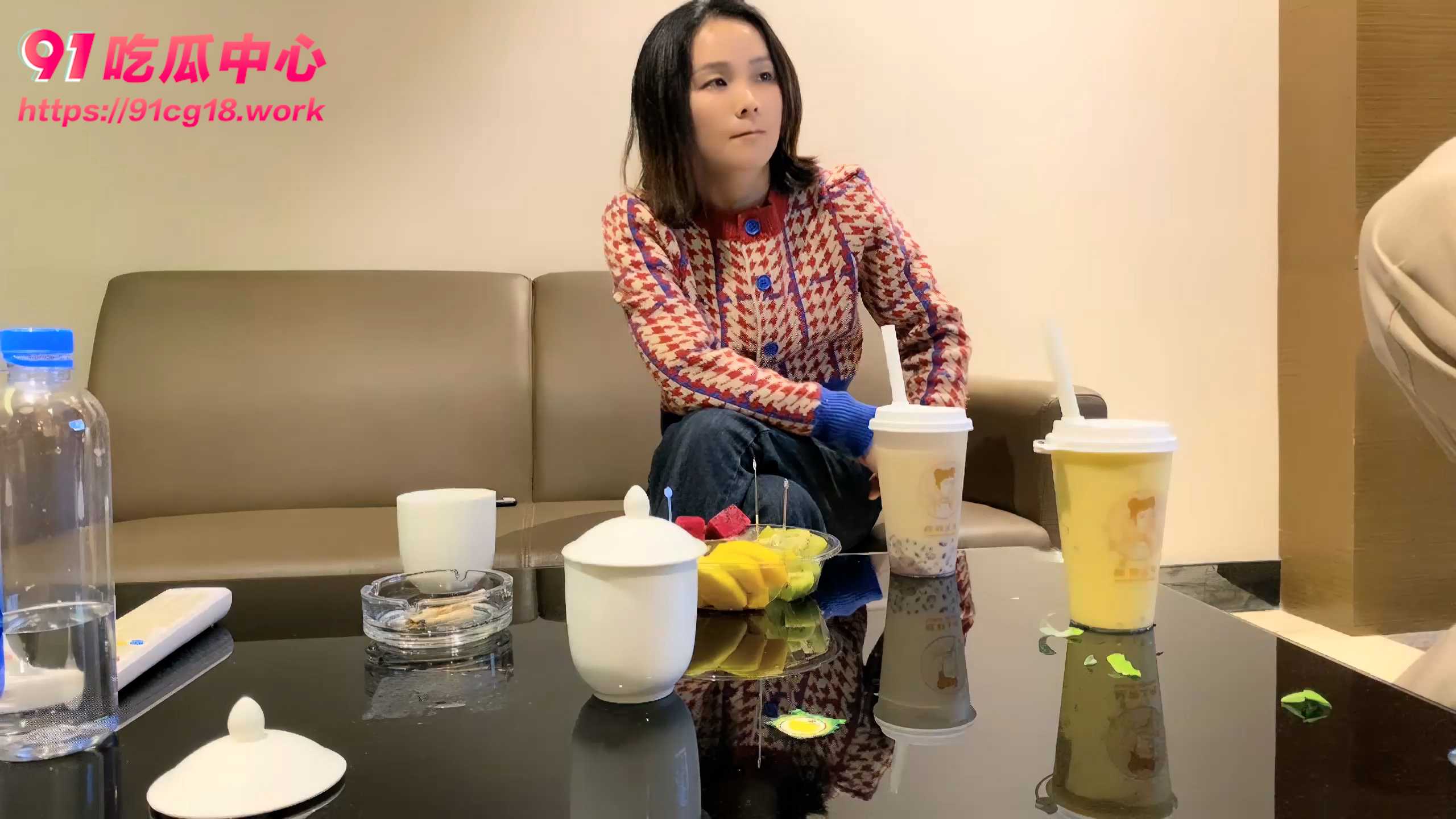 探花推荐～牛仔裤少妇浪叫不止  “从来没遇到过你这么能干的”