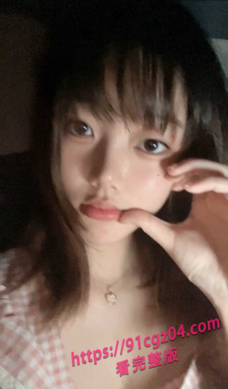 郑州大三美女自慰2素材水印版