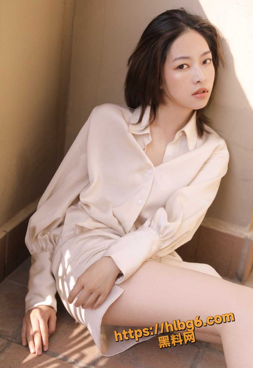 海角乱伦 好色的小叔子和饥渴难耐的嫂子的春天 嫂子主动勾引 在房间迫不及待的想被操!