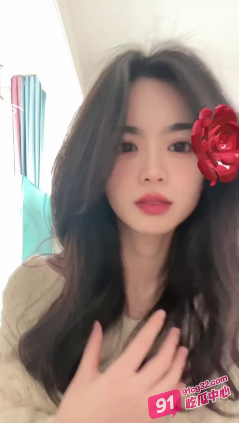青岛科技大学校花 张思研 与男友分手后性爱视频流出 高傲女神变风骚淫娃