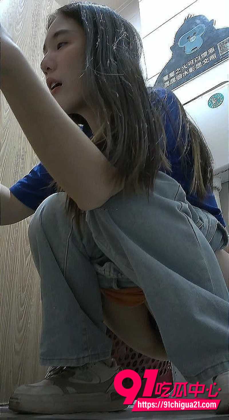 国产美女厕所偷拍6 国产美女厕所偷拍6