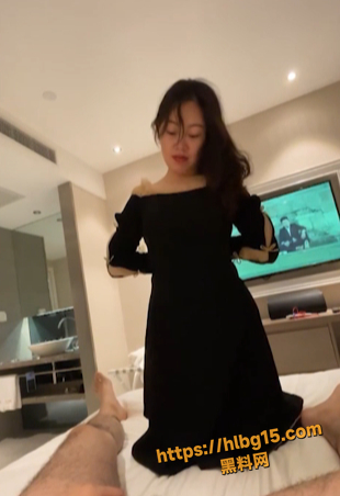 公务员 蓝姨 背着老公和小鲜肉偷情视频流出 口交骑乘后入爆操 反差骚态欲到爆！
