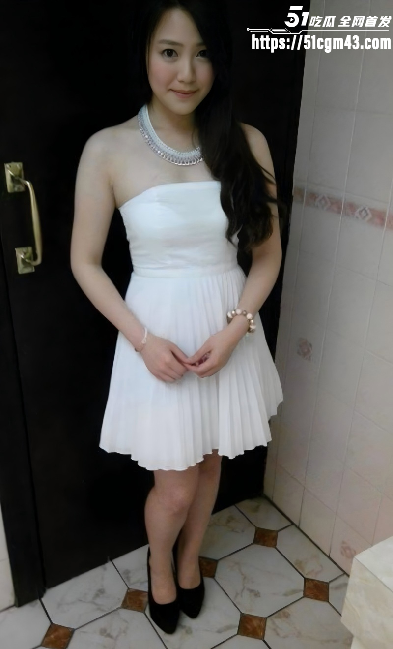女教师出轨被调教喝尿06