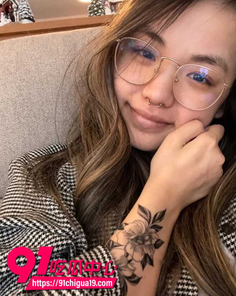 INS女模特Amethyst与前男友自拍性爱视频流出1