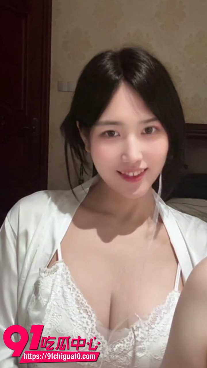 高颜值网红小羽ASMR首次露点大尺度4