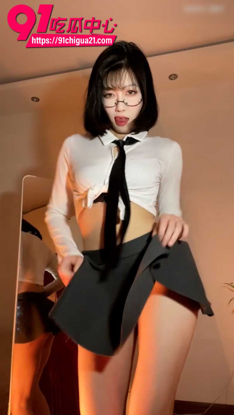 快手舞蹈老师紫月很会跳高价私密定制1
