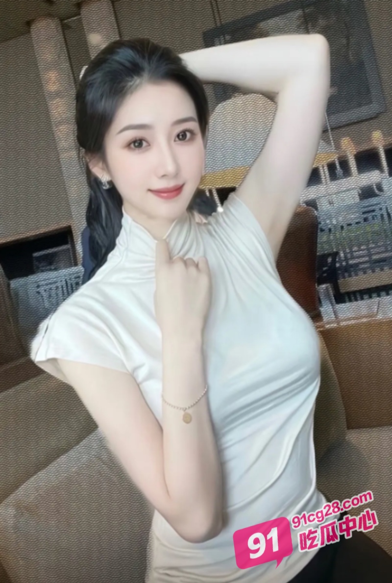 叔嫂乱伦之紧身衣的诱惑 性感嫂子沦为胯下玩物！ 配图3
